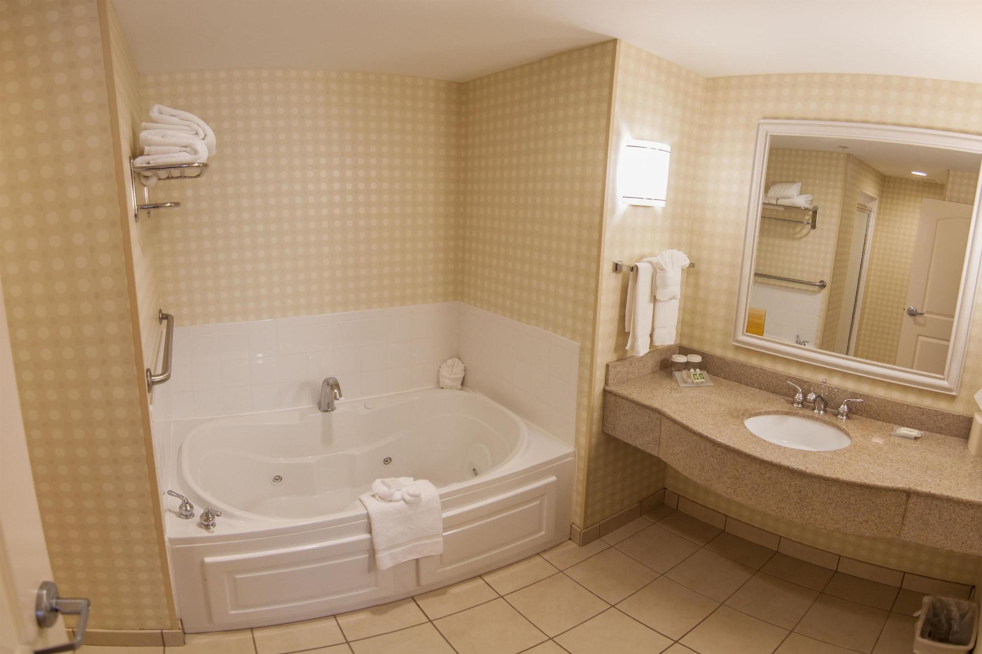 Hilton Garden Inn Mystic/Groton Buitenkant foto