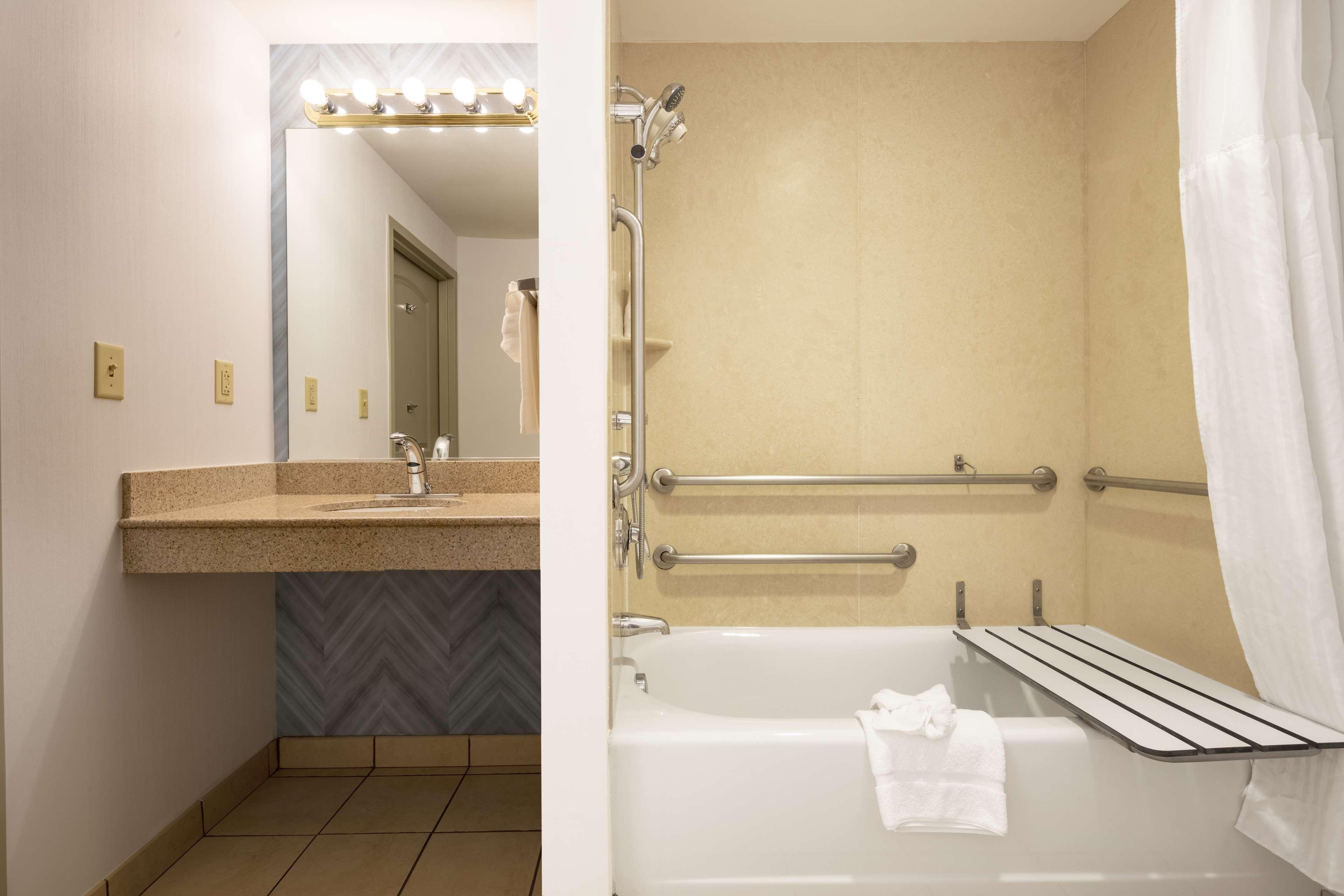 Hilton Garden Inn Mystic/Groton Buitenkant foto
