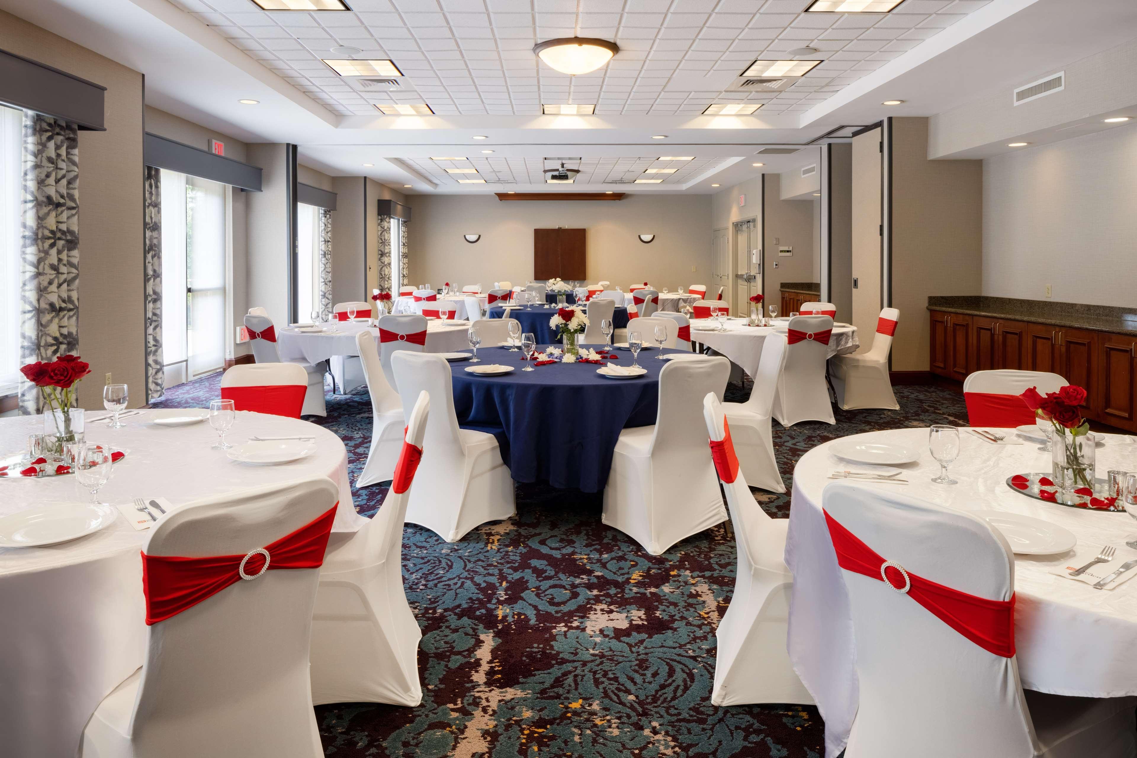 Hilton Garden Inn Mystic/Groton Buitenkant foto